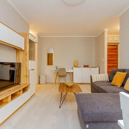 2br Corvin Terrace W Ac By Nw ブダペスト