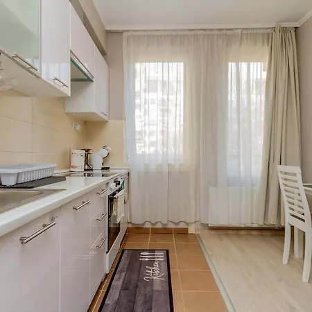2br Corvin Terrace W Ac By Nw Apartament